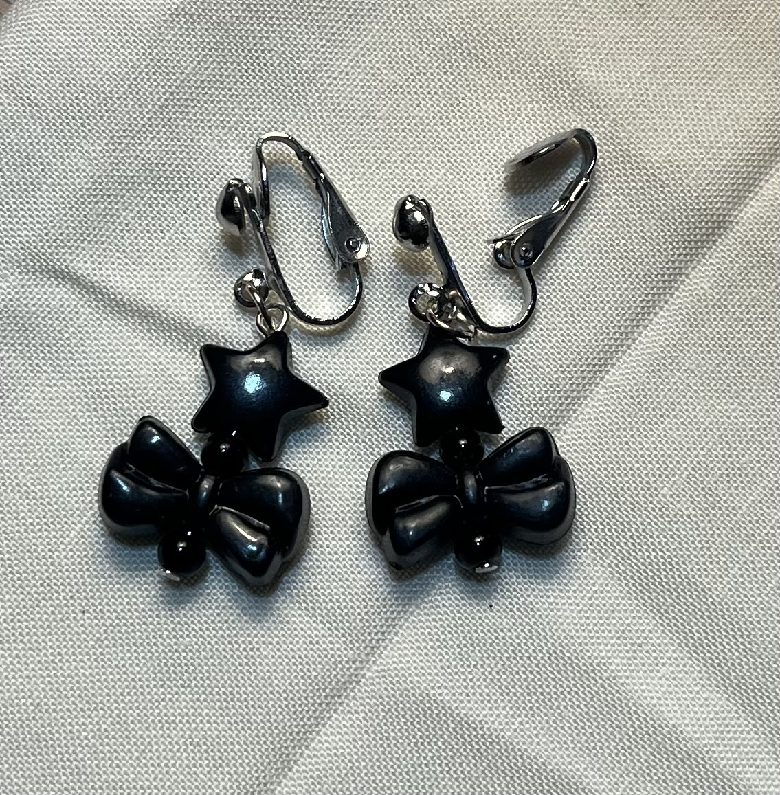 BlackStarBowNP_Earrings
